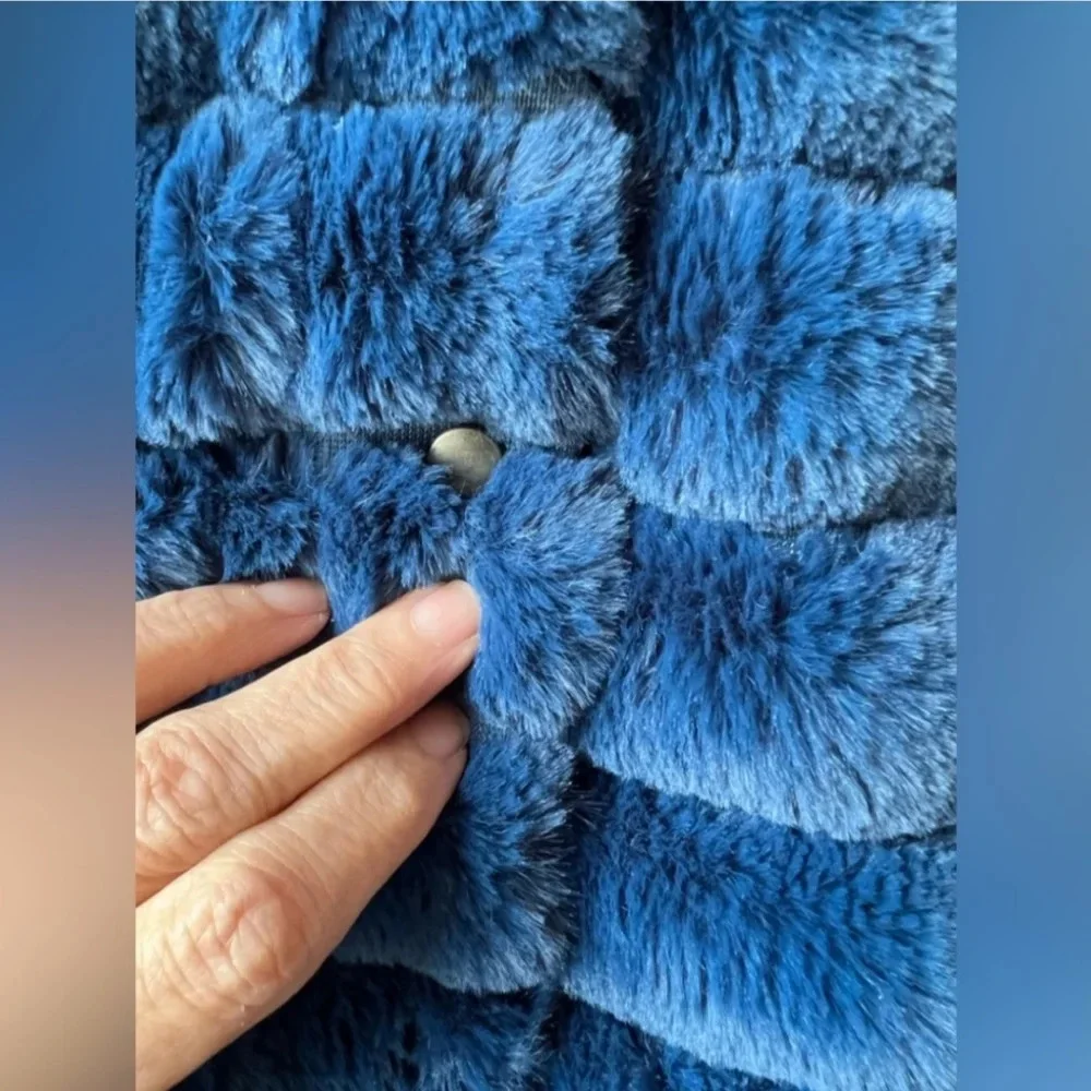 Soft Surroundings Rich Blue Plush Faux Fur Reversible‎ Vest